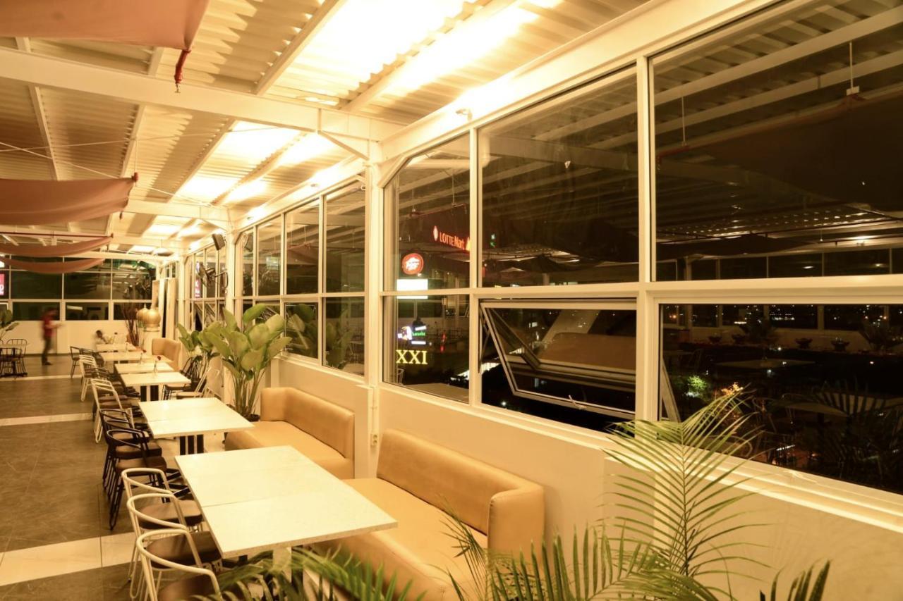 Front One Hotel Pasir Koja バンドゥン エクステリア 写真