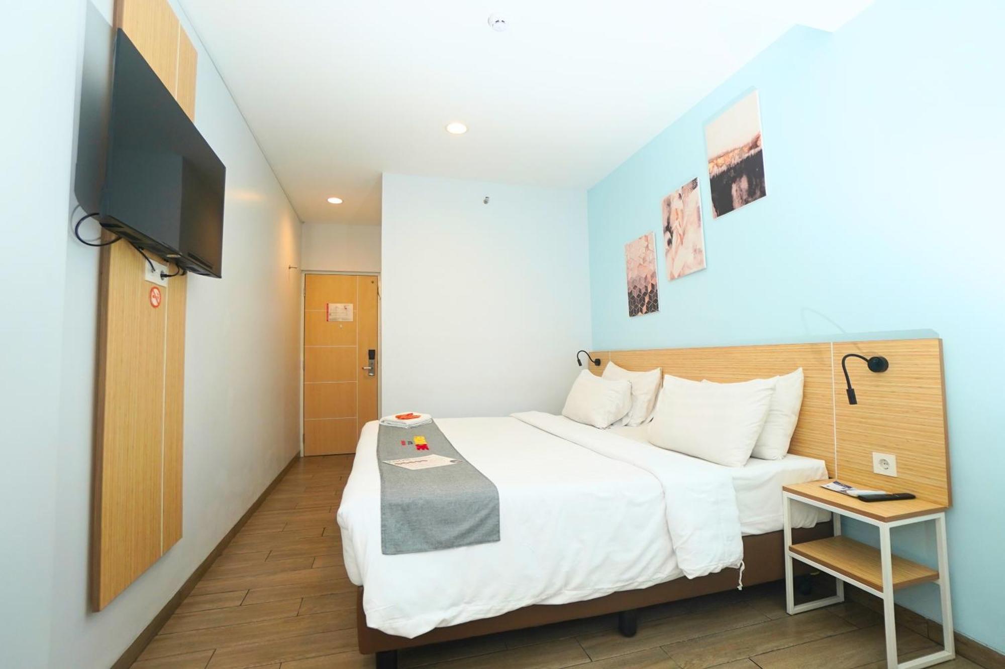 Front One Hotel Pasir Koja バンドゥン エクステリア 写真